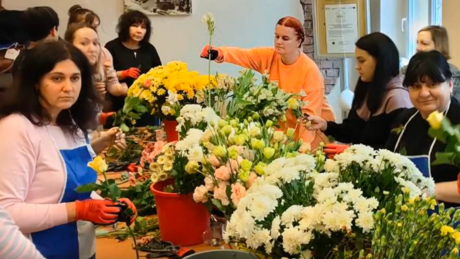 panie na kursie florystycznym