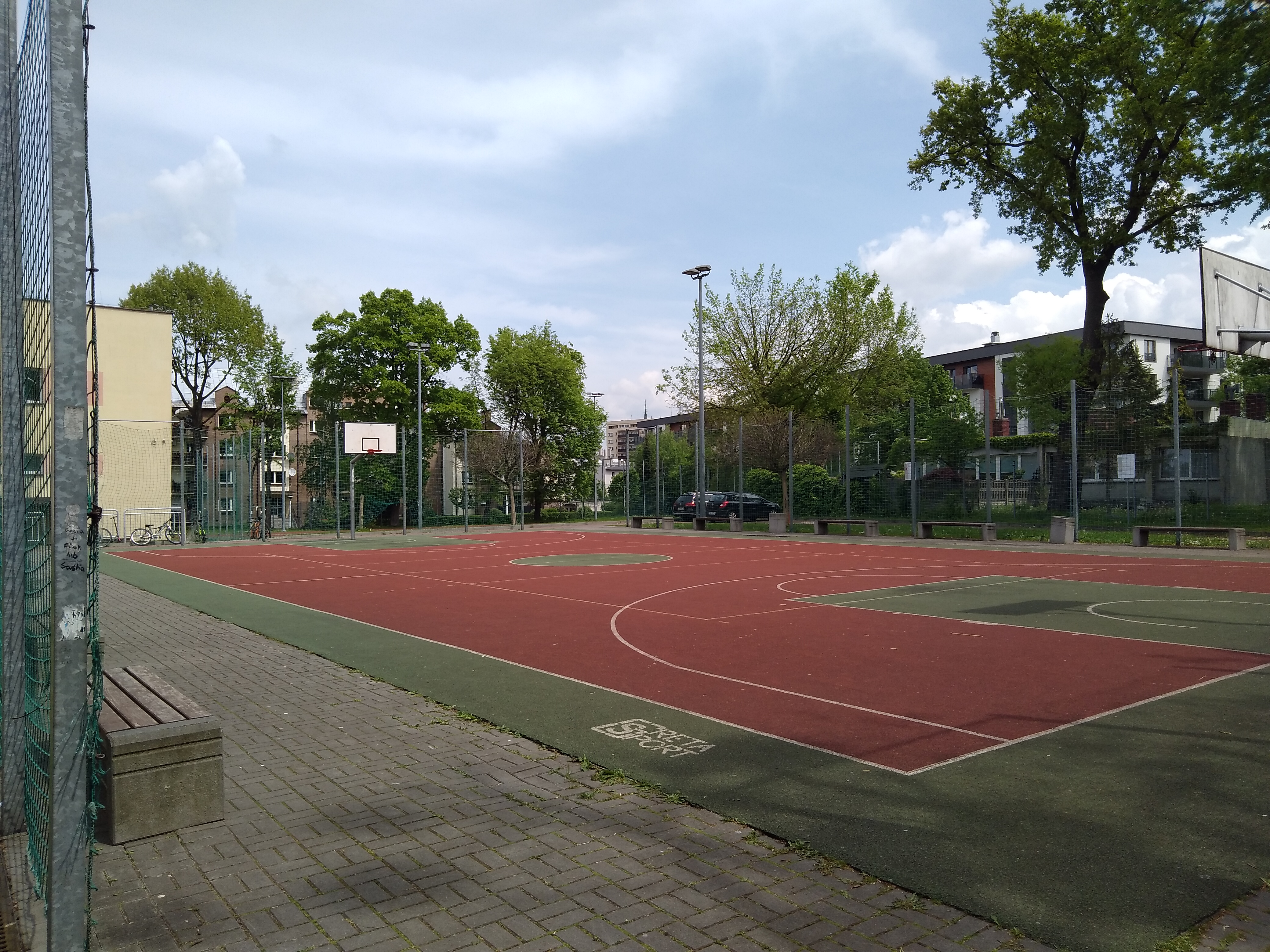 Boiska przy ZSP nr 16