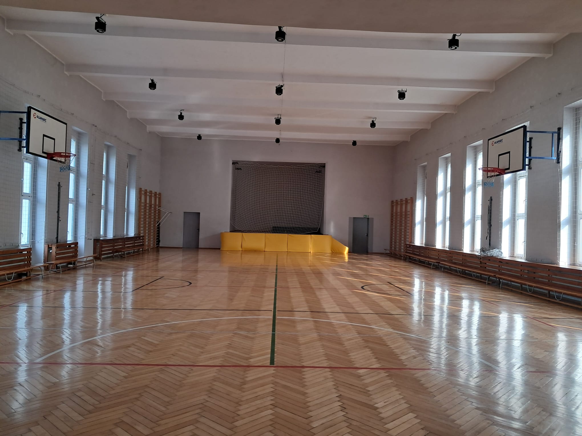 Sala gimnastyczna przy SP nr 2