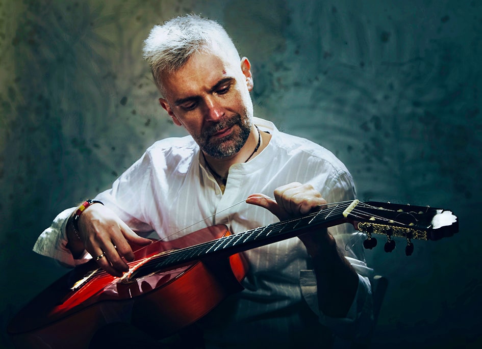INDIALUCIA - koncert muzyki indyjskiej i flamenco: Giridhar Udupa & Michał Czachowski Duet Tour 2022
