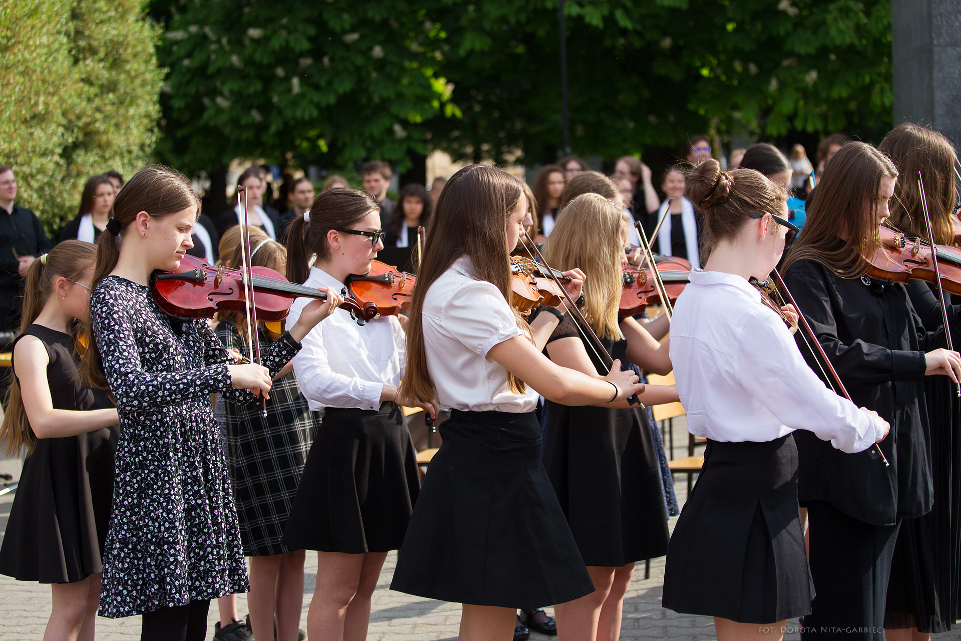 Koncert uczniów PSM w Parku Mickiewicza