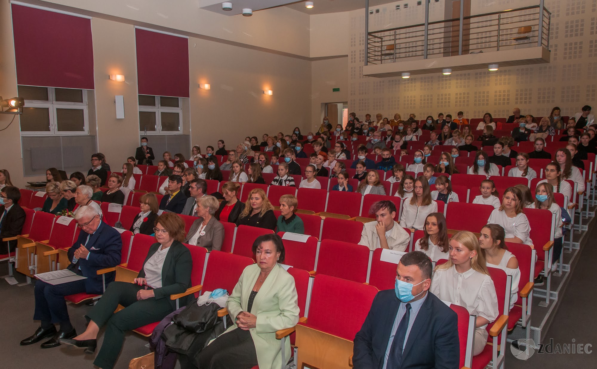 Uroczystość nadania imienia Tadeusza Różewicza Szkole Podstawowej nr 23 w Gliwicach foto: Z. Daniec