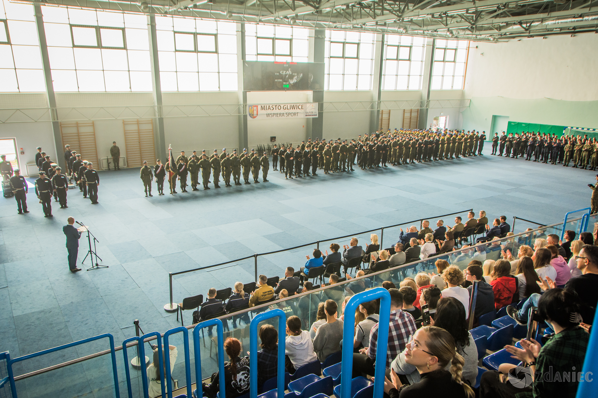 Uroczystosć nadania stopni awansu w Zespole Szkół Ekonomiczno-Technicznych