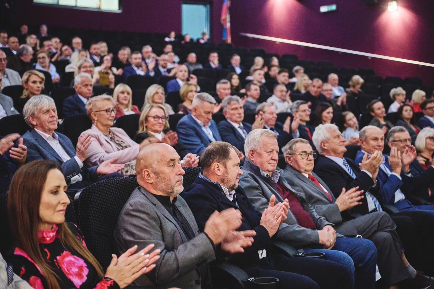 Fot. M.Buksa/UM Gliwice ludzie na fotelach kinowych