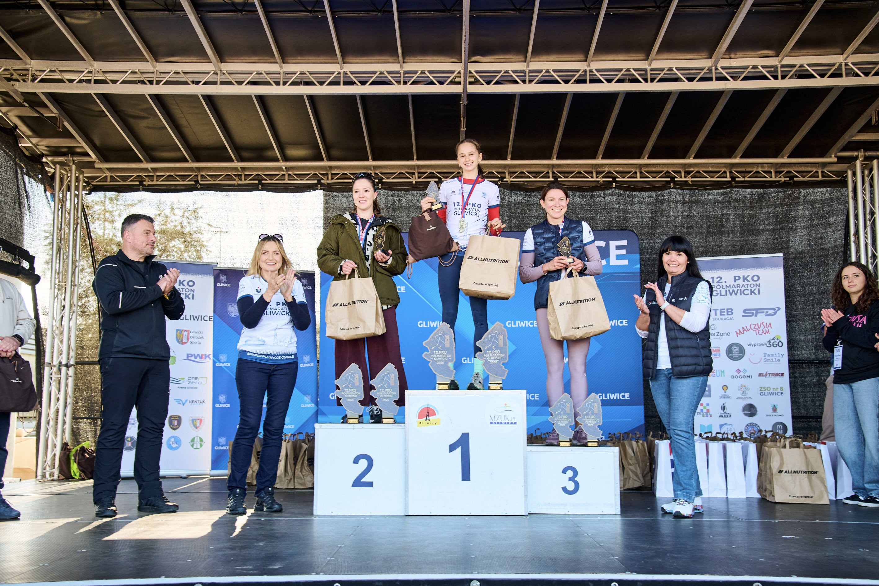 Zawodnicy na podium