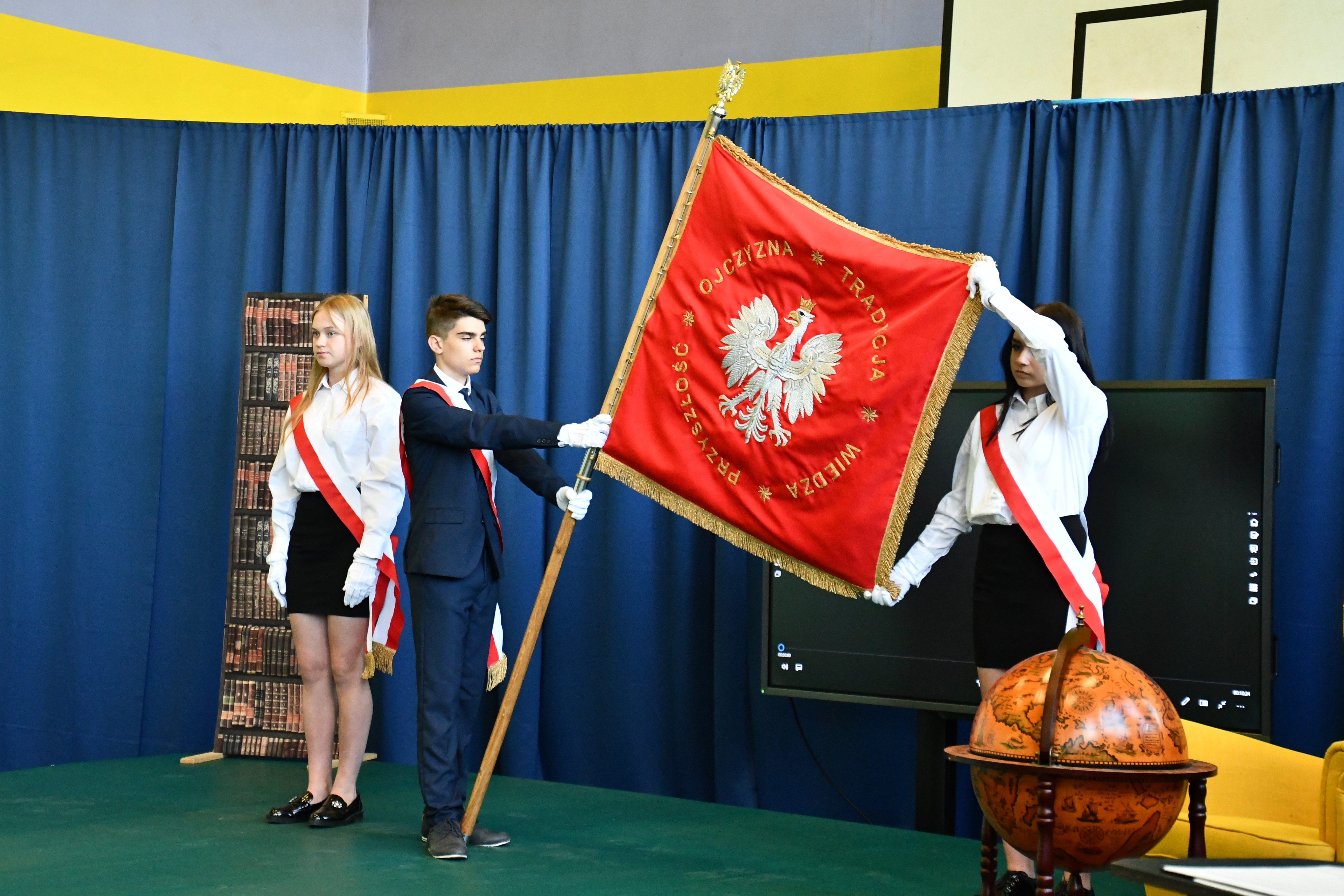 120 lat szkoły i wprowadzenie sztandaru w SP 21