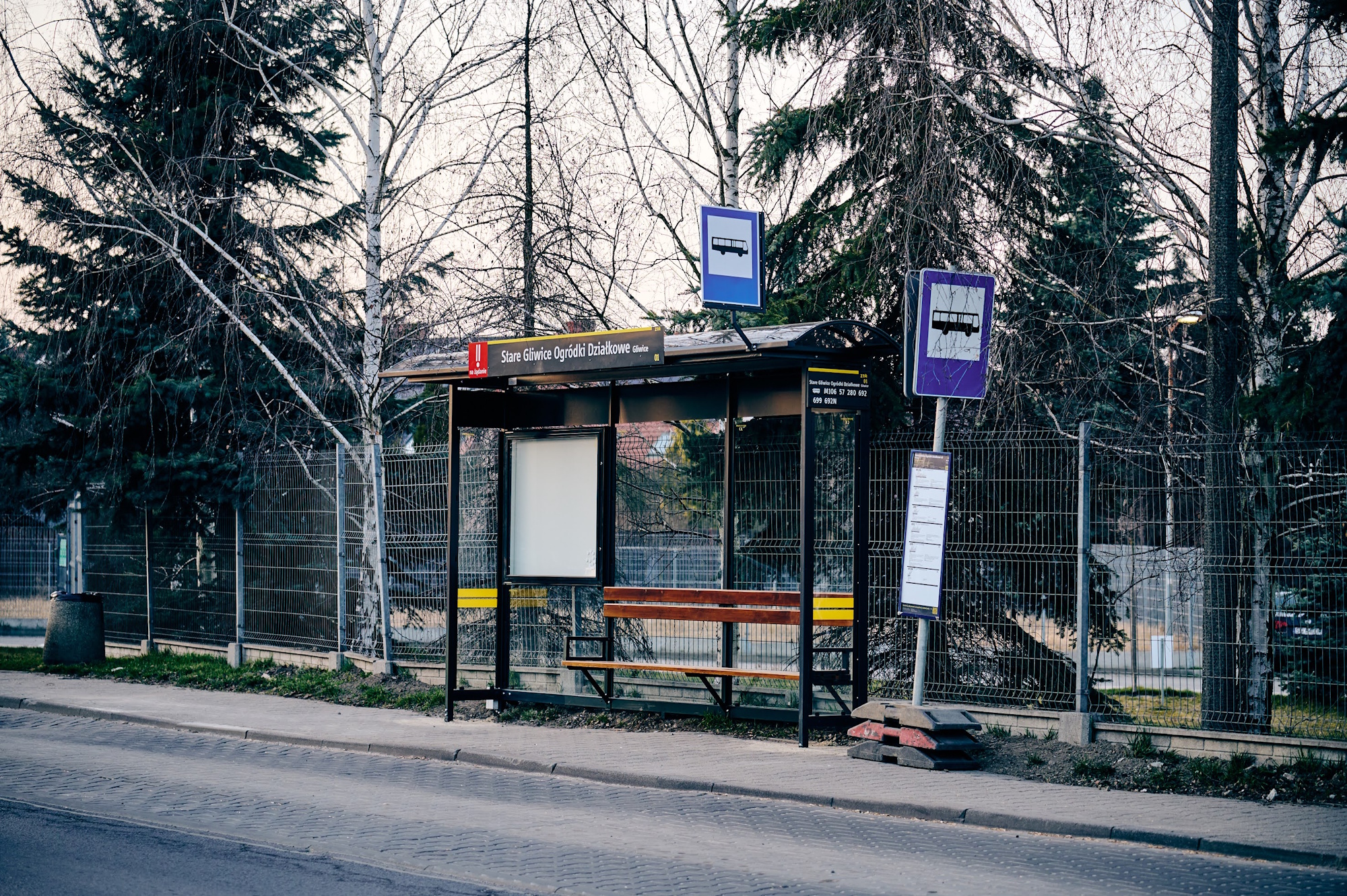 Nowa wiata przystankowa Stare Gliwice Ogródki Działkowe