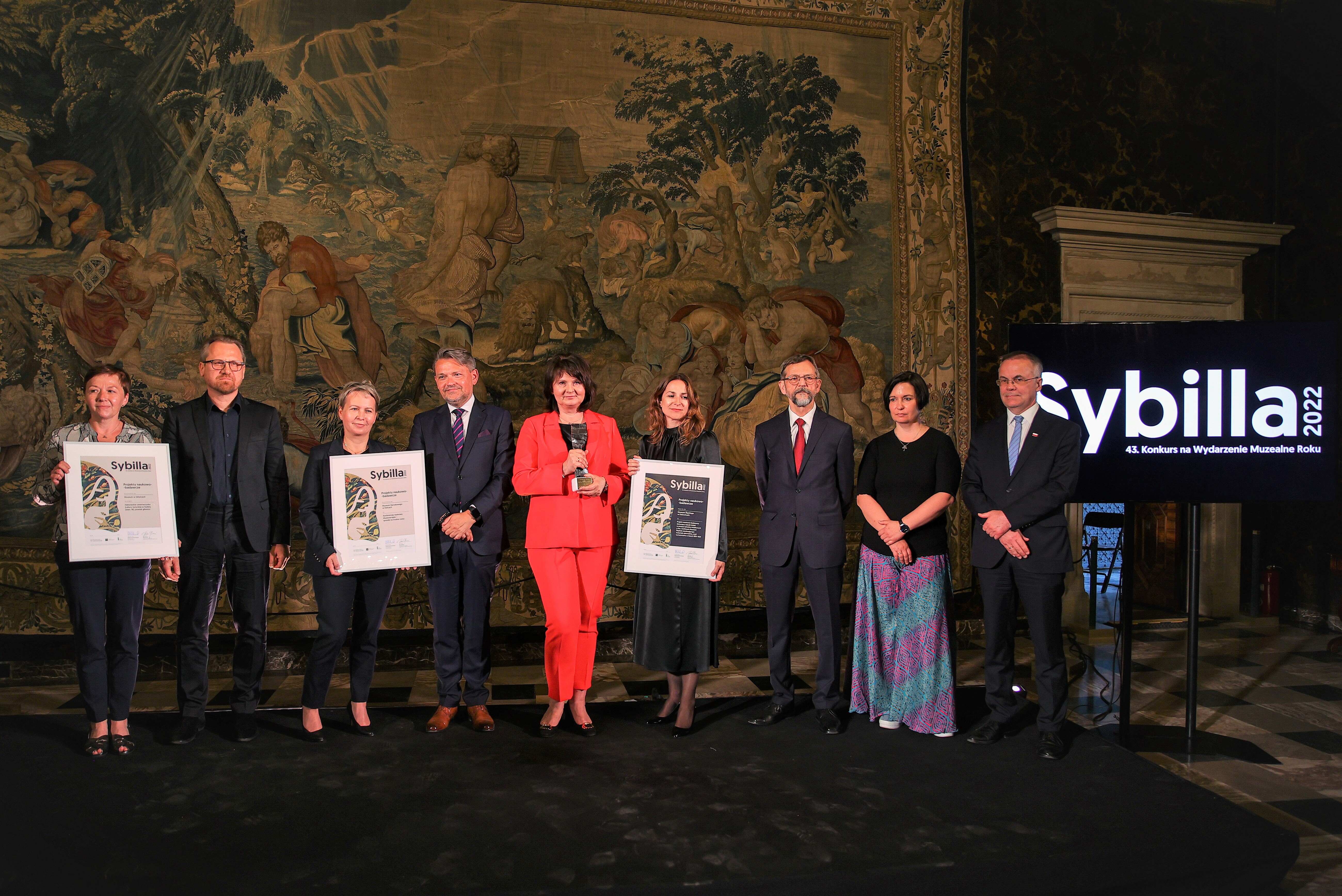 Zdjęcie osób odbierających nagrody na Wawelu