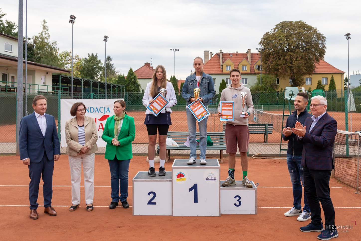 Fot. K.Krzemiński zwycięzcy na kortach
