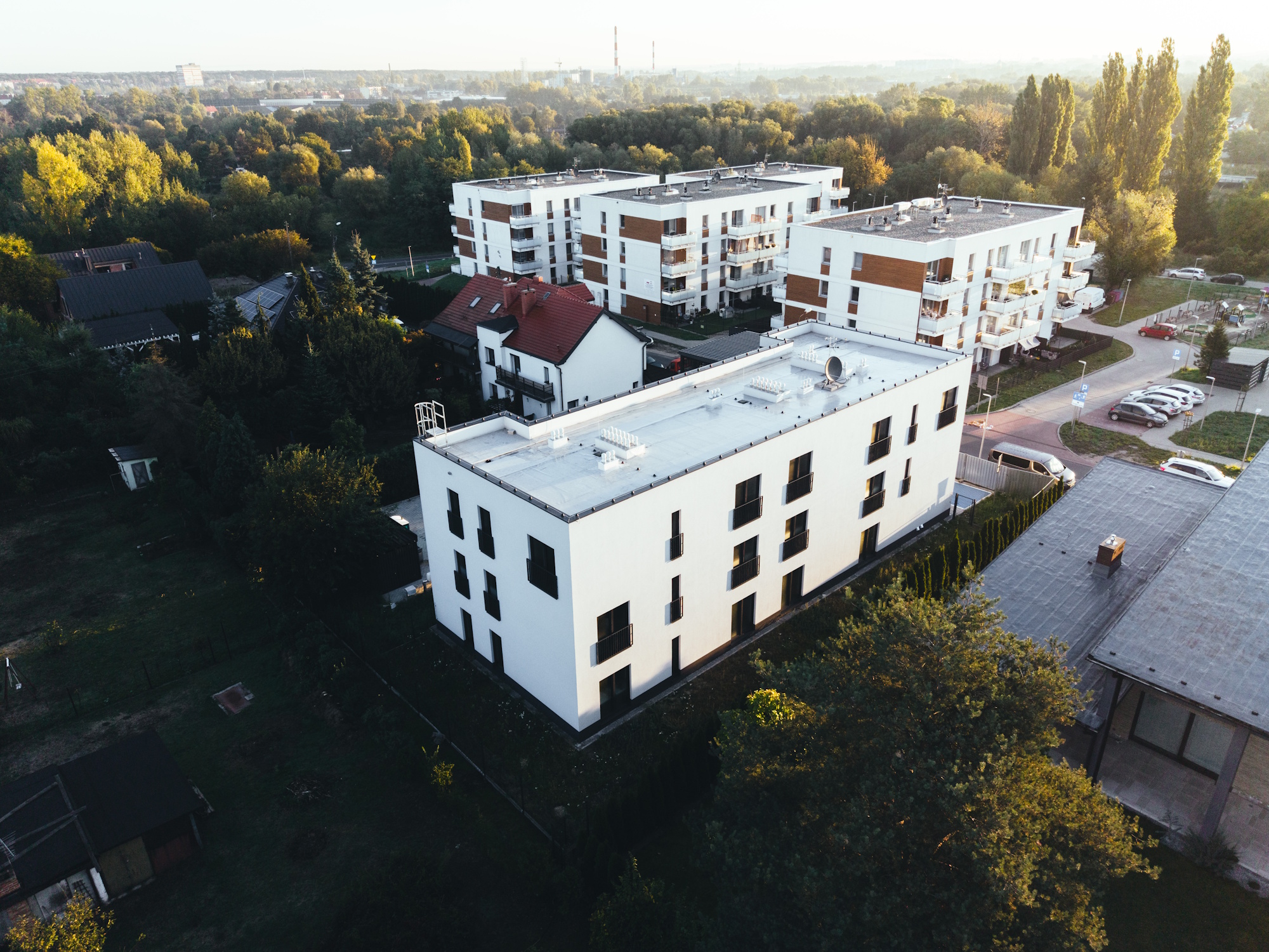 Dwa lub trzy pokoje, wykończone łazienki, a do dyspozycji mieszkańców także komórki lokatorskie i parking. Od 2 do 18 listopada ZBM I TBS będzie przyjmować wnioski o najem 11 mieszkań przy ul. Górnej 8 w Gliwicach
