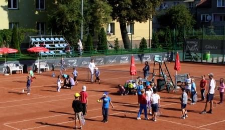 Ostatni tydzień wakacji? Na kortach MZUK!