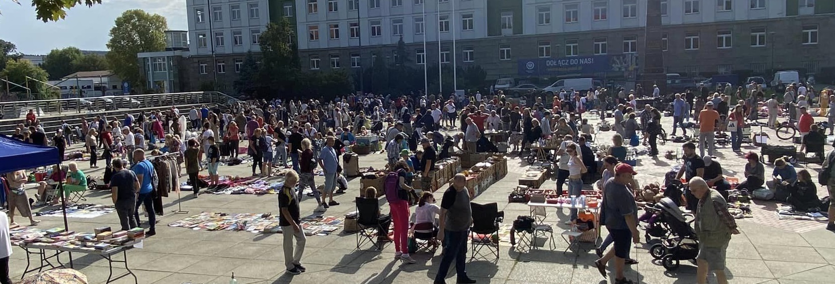 Wyprzedaż garażowa na placu Krakowskim