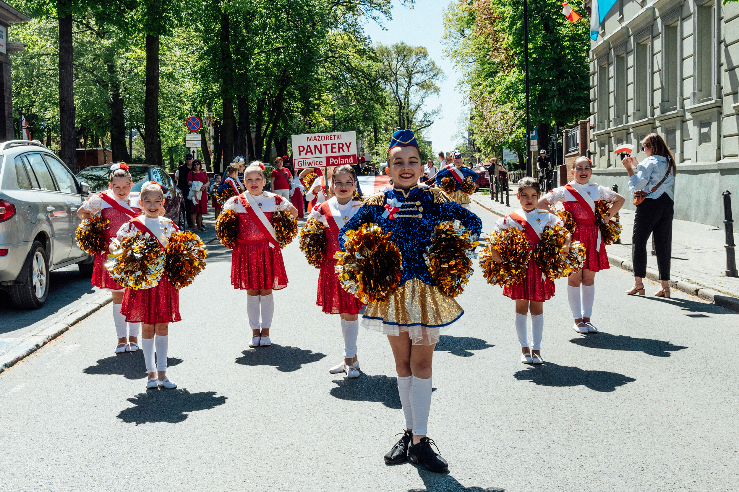Mażoretki podczas obchodów Święta Konstytucji w Gliwicach