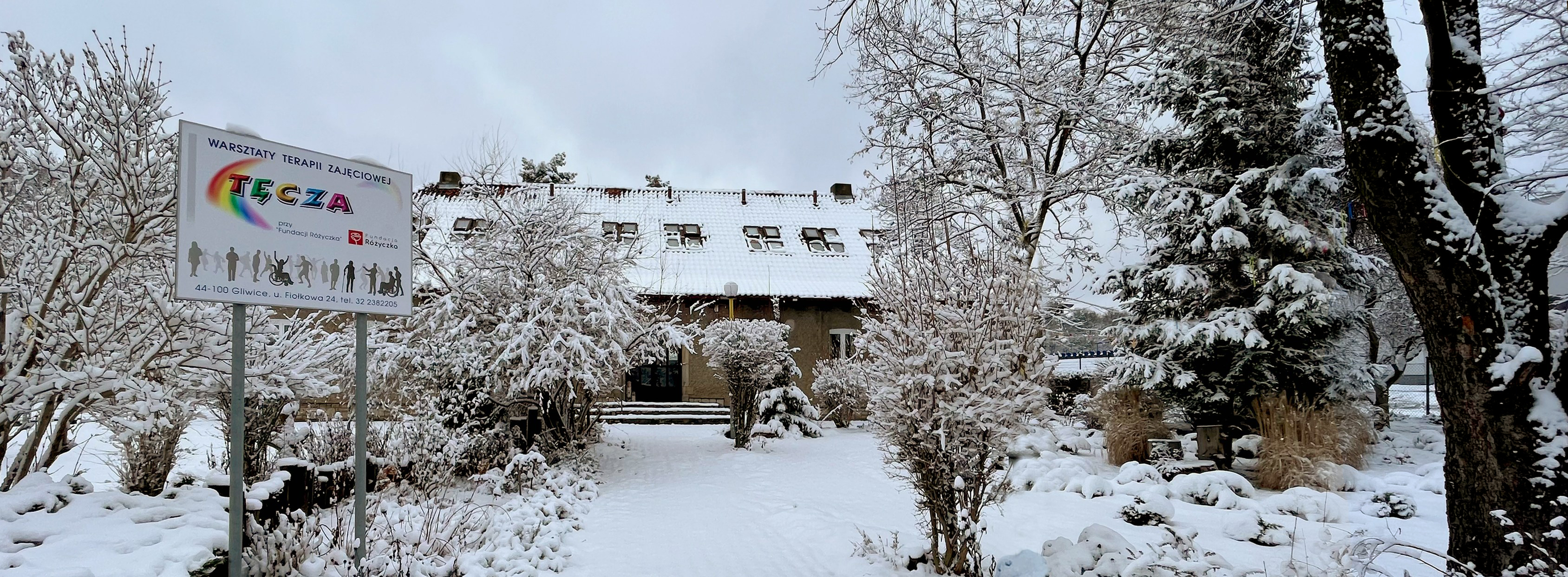 Budynek "Tęczy" w Łabędach