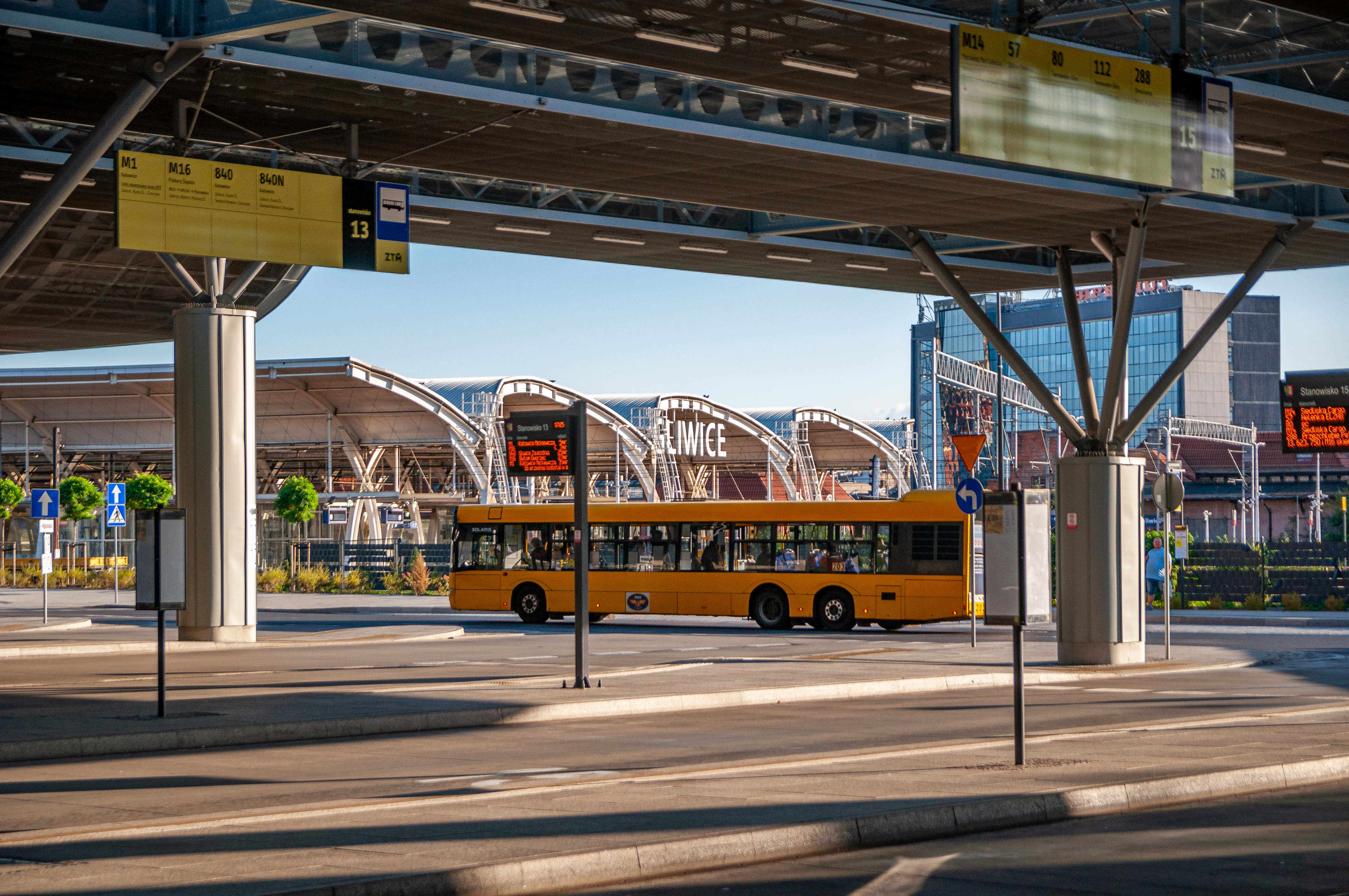 autobus w Centrum Przesiadkowym