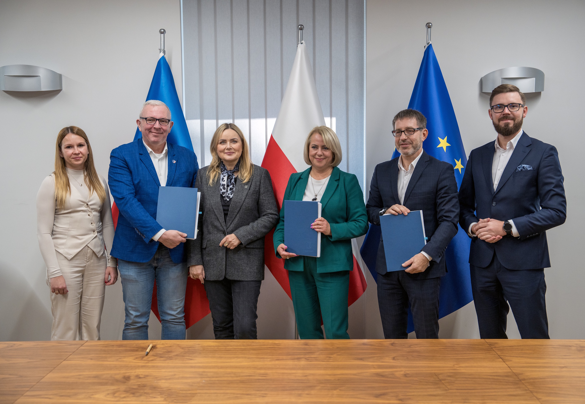 kobiety i mężczyźni