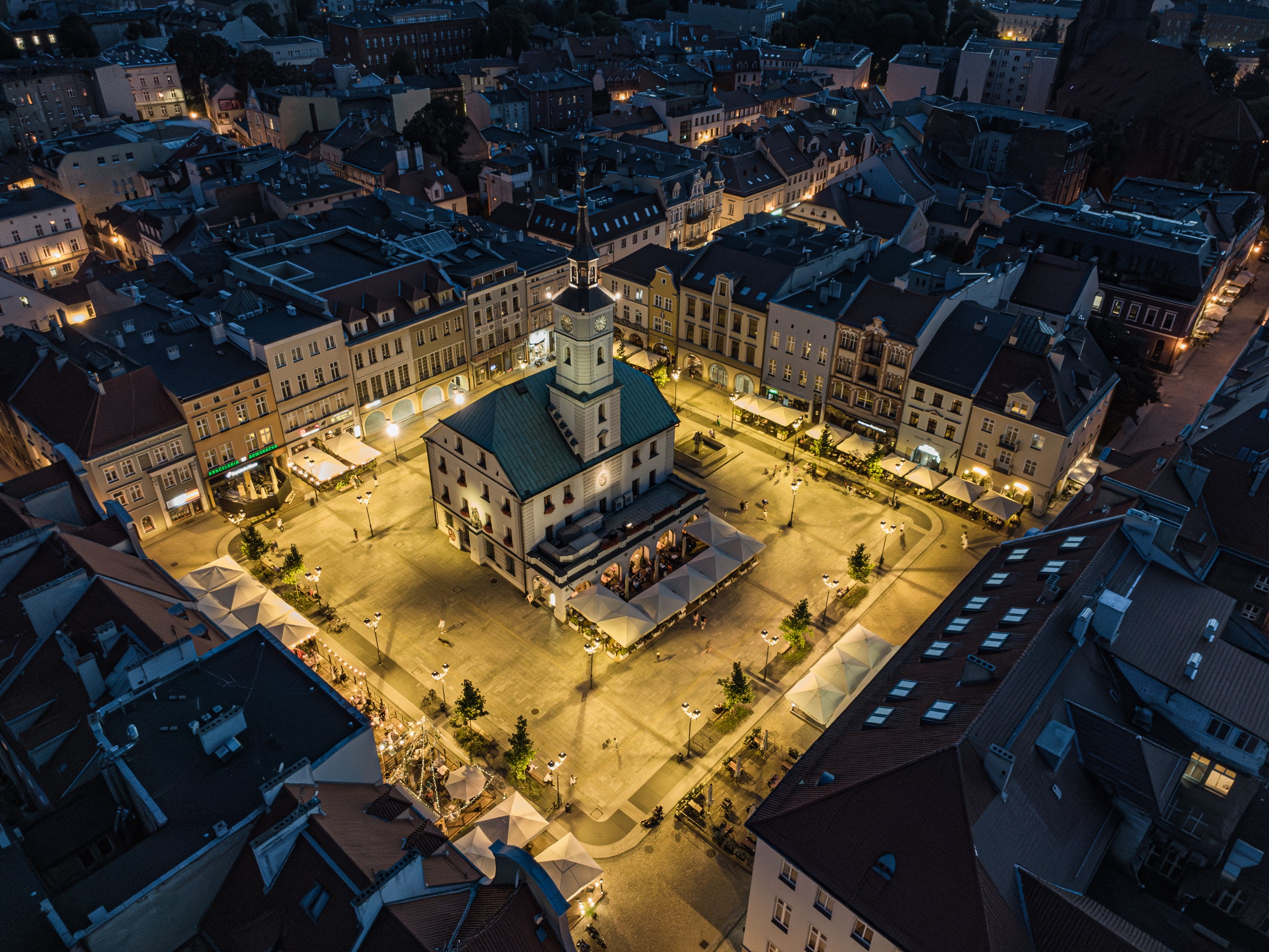 oświetlony Rynek