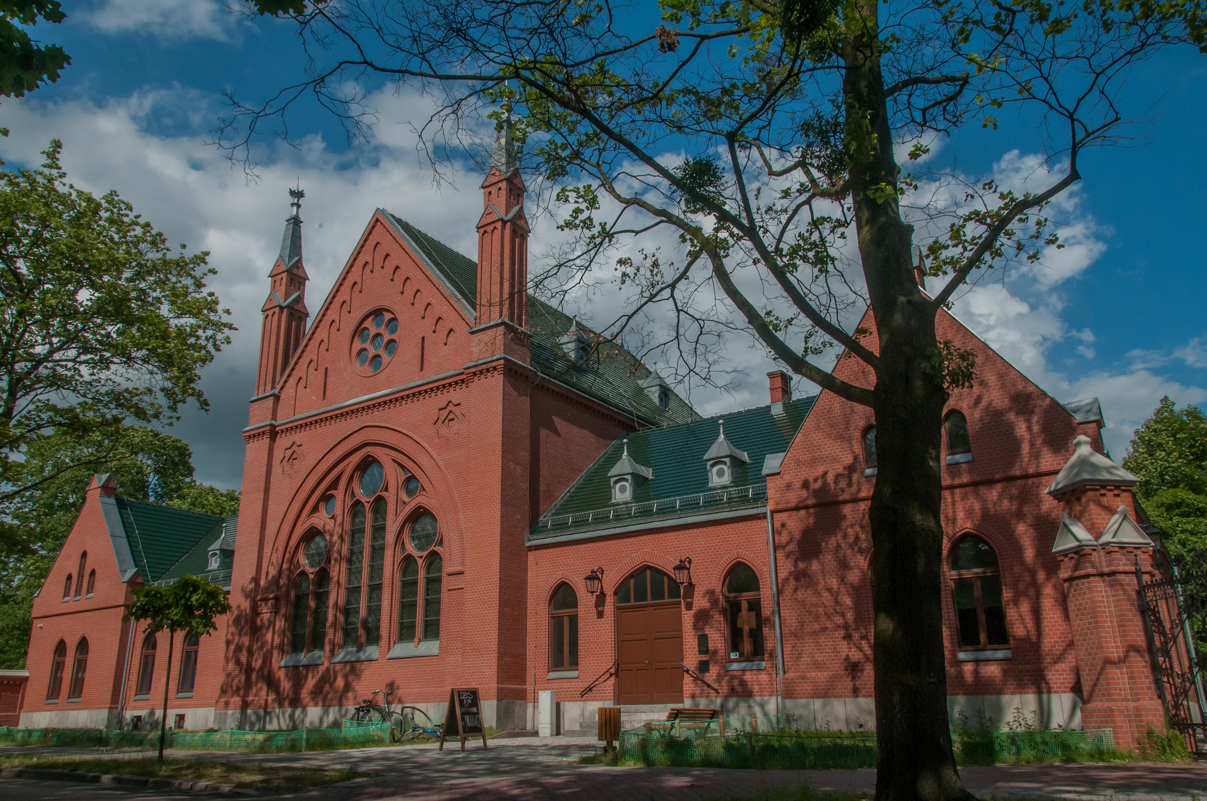 Budynek Domu Pamięci Żydów Górnośląskich w Gliwicach z zewnątrz