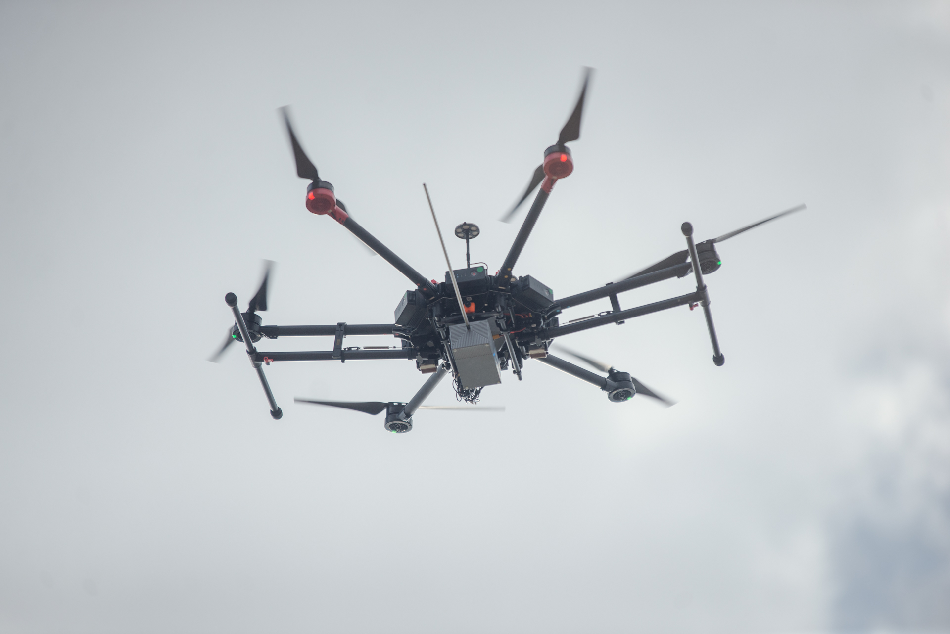 Latanie dronem to nie tylko rozrywka. To odpowiedzialność
