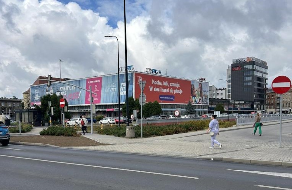 budynki, człowiek i zjazd