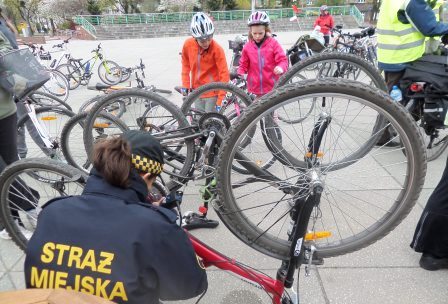 Wykręć numer złodziejom i…